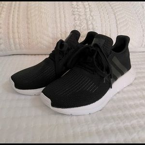 ADIDAS Swift run sneakers